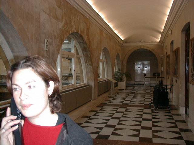 agf00040.jpg (70740 bytes)
