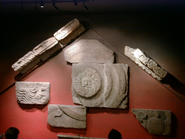 agf00055.jpg (67681 bytes)