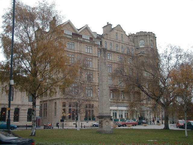 agf00110.jpg (77848 bytes)